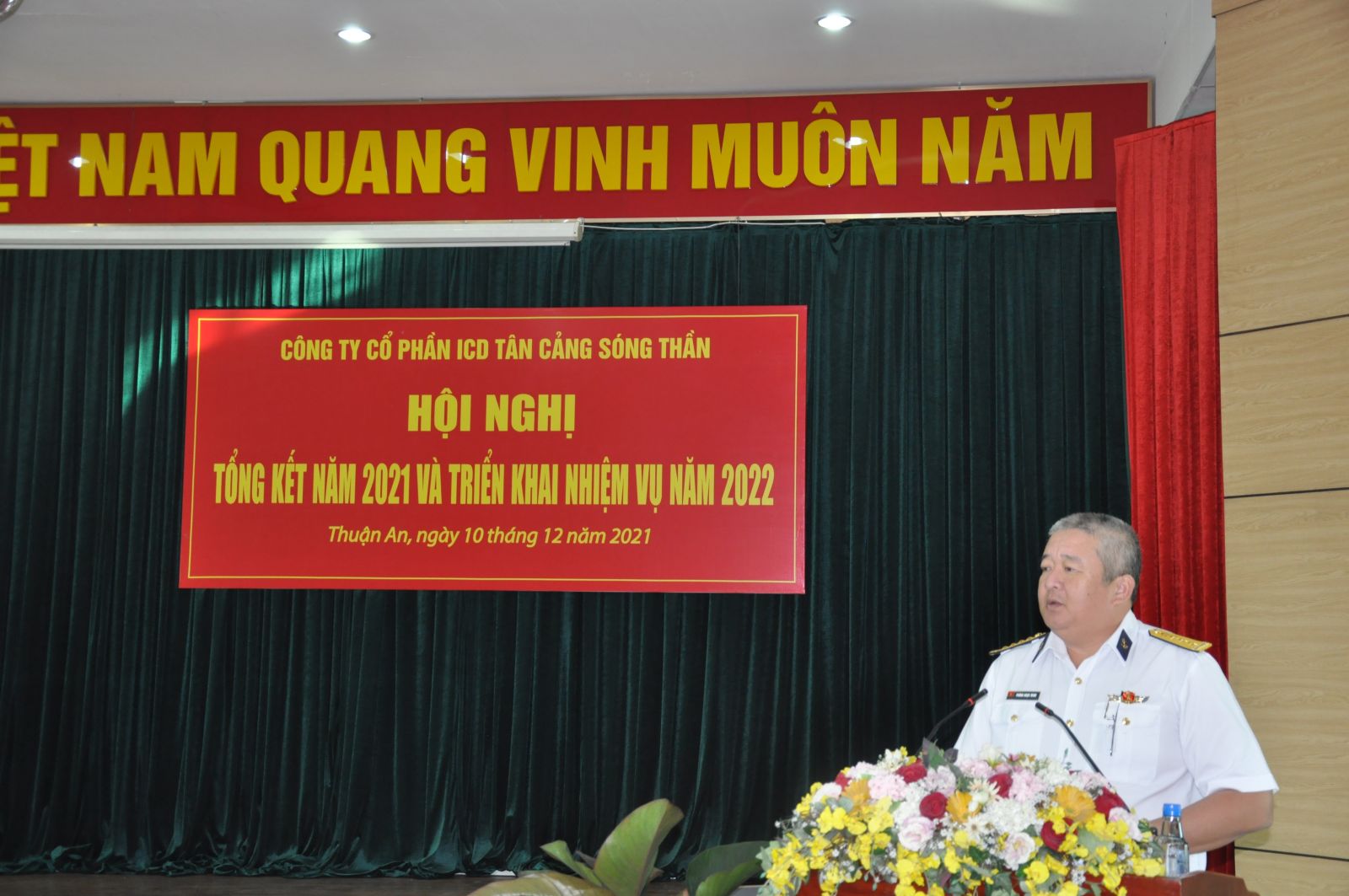 Đại tá Phùng Ngọc Minh- UVTTĐU - PTGĐ TCT Tân Cảng Sài Gòn phát biểu tại hội nghị